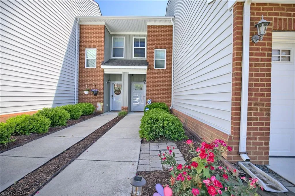 9 Franklin LN, POQUOSON VA 23662