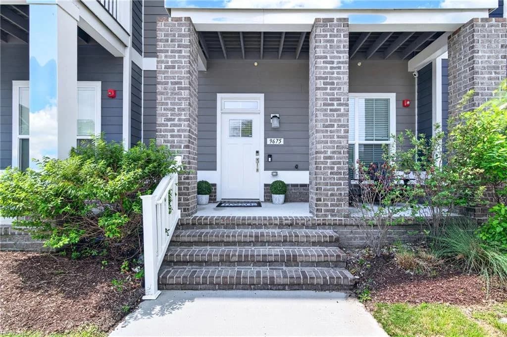 9675 Shore DR, NORFOLK VA 23518 - Photo 4