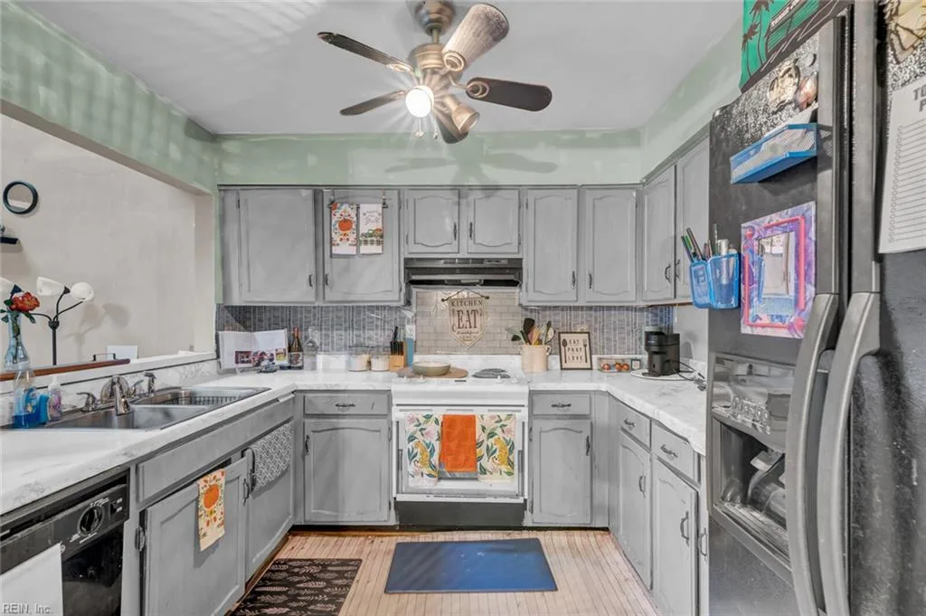 222 Bridgewater DR, NEWPORTNEWS VA 23603 - Photo 4