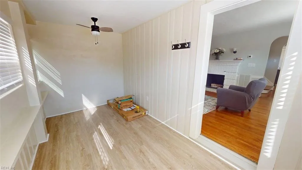127 Wythe PW, HAMPTON VA 23661 - Photo 4
