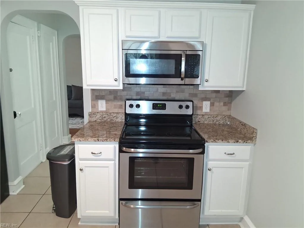 127 Wythe PW, HAMPTON VA 23661 - Photo 5
