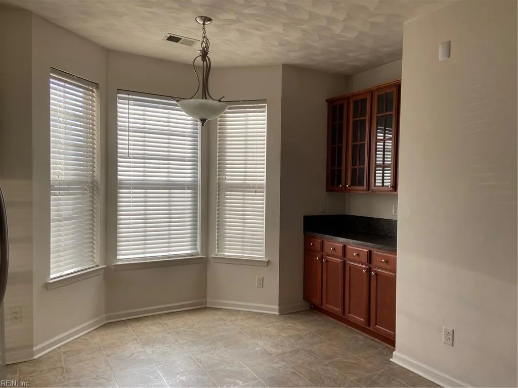10 Rutland DR, HAMPTON VA 23666 - Photo 5