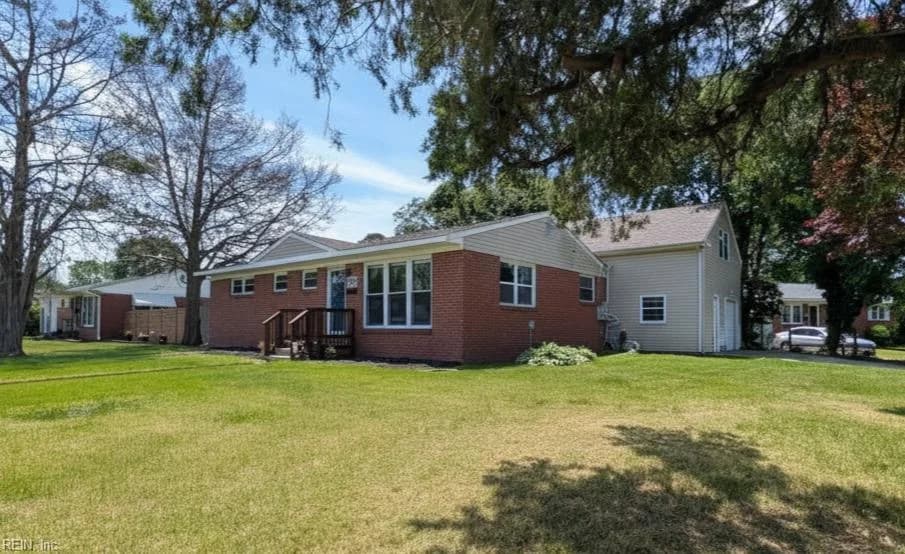 8069 Lynnbrook DR, NORFOLK VA 23518 - Photo 2