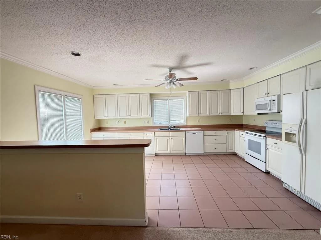 4652 Lookout RD, VIRGINIABEACH VA 23455 - Photo 4