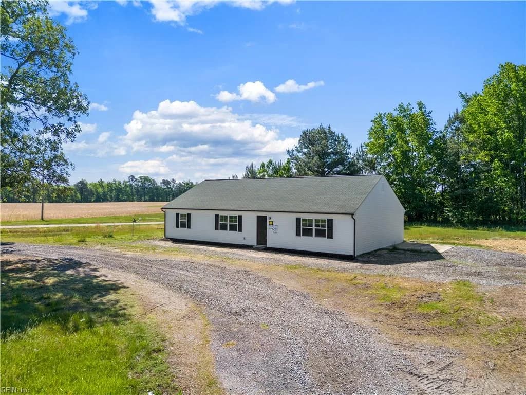 36044 Shingleton RD, WAVERLY VA 23890 - Photo 4