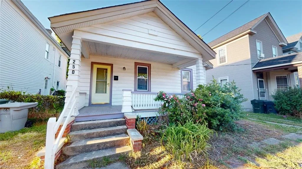 250 Lee ST, HAMPTON VA 23669