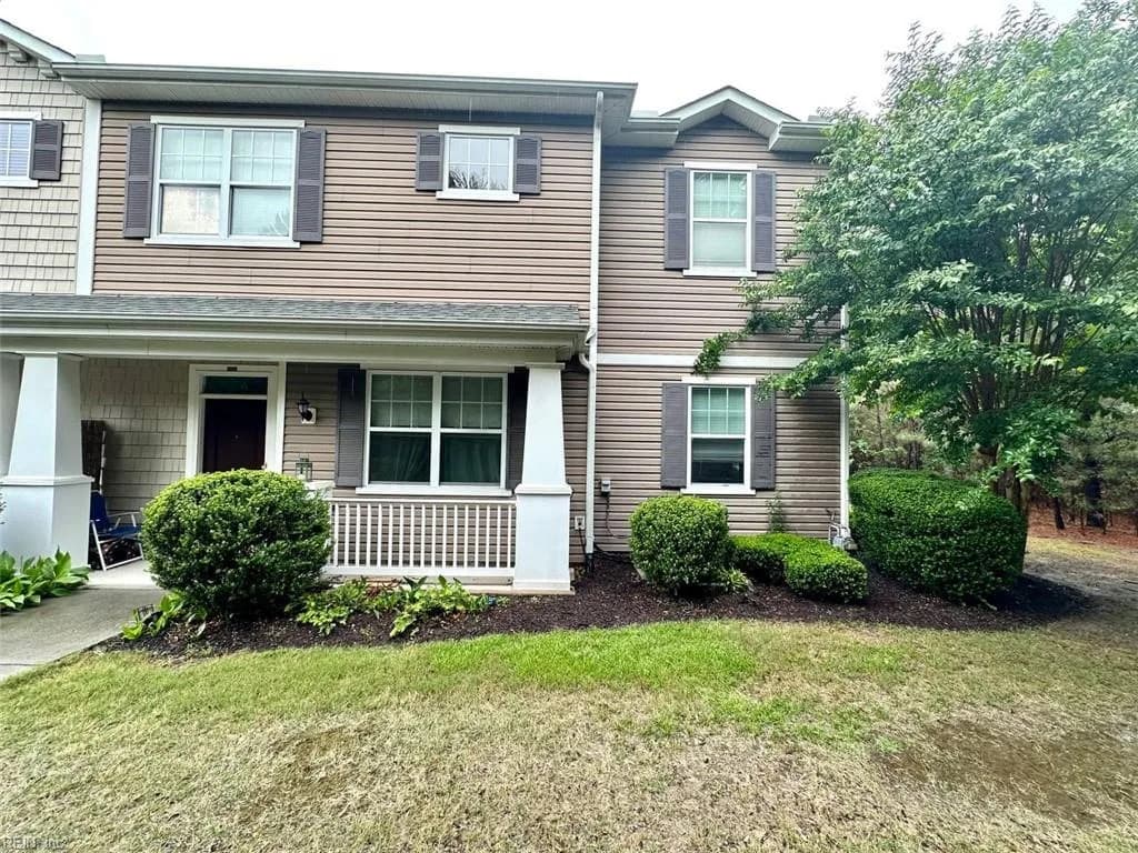 4329 Farringdon WAY, CHESAPEAKE VA 23321 - Photo 3