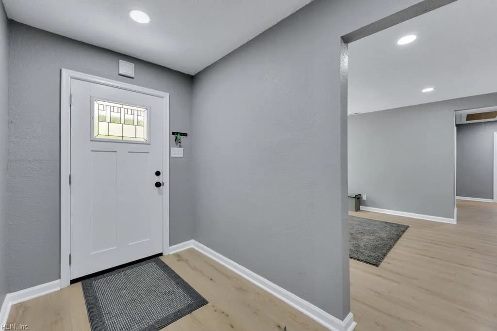 8333 Norristown DR, NORFOLK VA 23518 - Photo 4