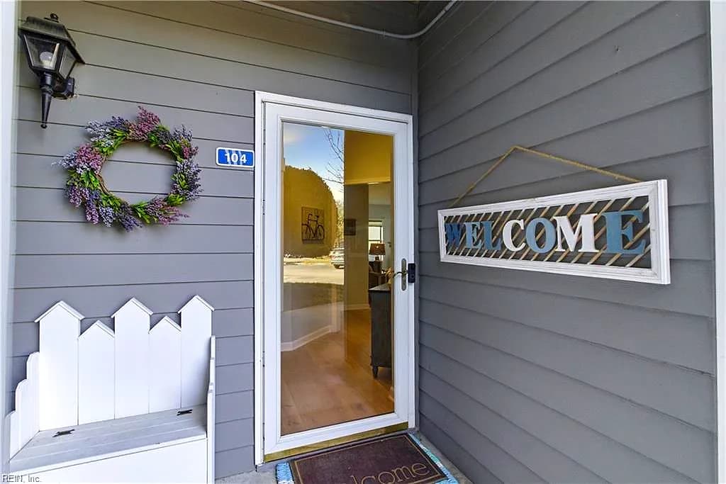 1024 Porte Harbour ARCH #104, HAMPTON VA 23664 - Main photo