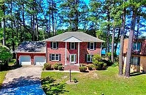 147 Circle CT, Norfolk — 5 bed Residential, 2,789 sqft
