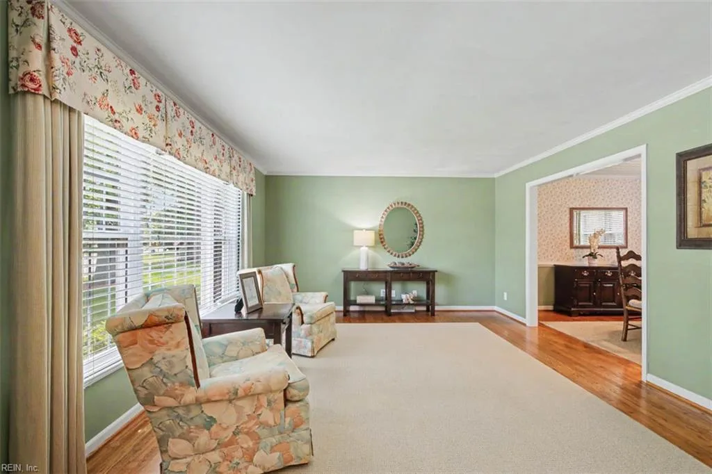 925 Donation DR, VIRGINIABEACH VA 23455 - Photo 4