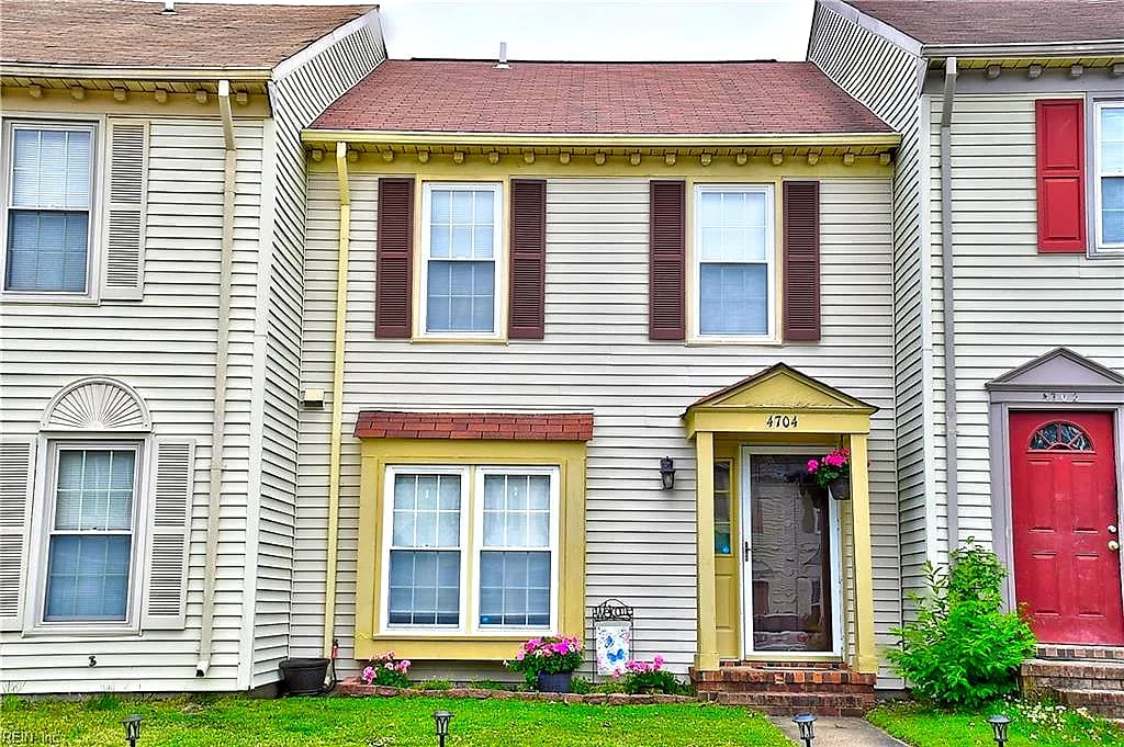 4704 Woods Edge RD, Virginia Beach — 2 bed Residential, 1,337 sqft