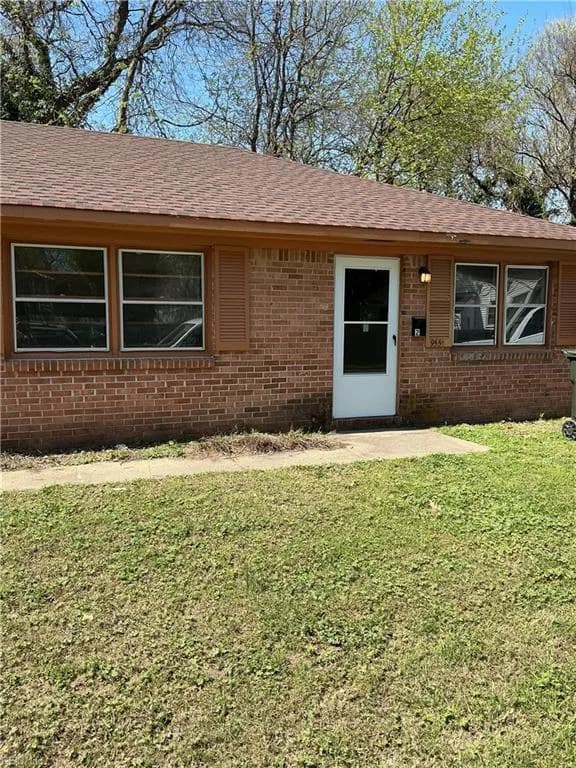 9551 Lakeside DR #2, NORFOLK VA 23503 - Photo 2