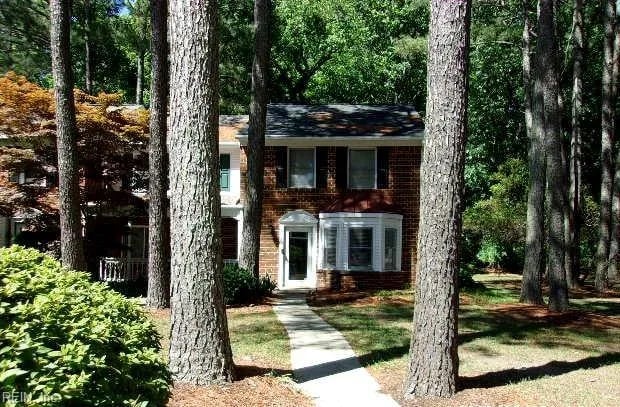 20 Corwin CIR, HAMPTON VA 23666