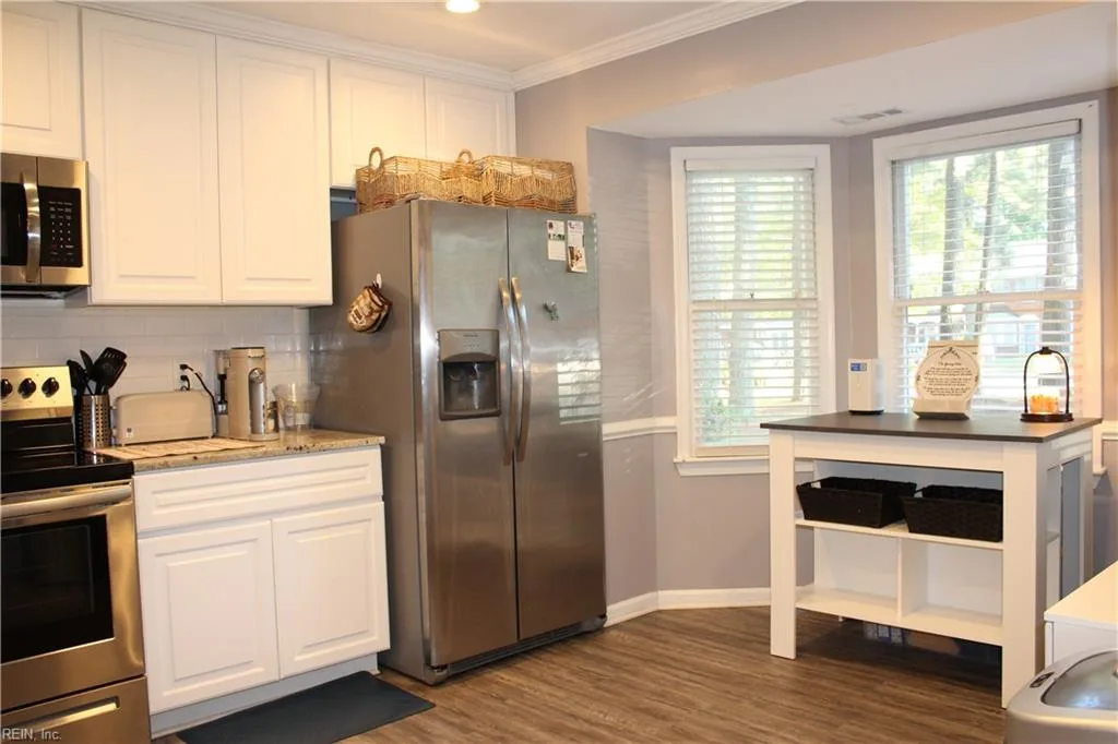 20 Corwin CIR, HAMPTON VA 23666 - Photo 4
