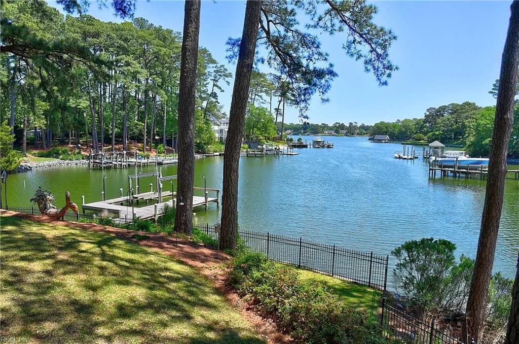 1644 Duke Of Windsor RD, VIRGINIABEACH VA 23454 - Photo 5