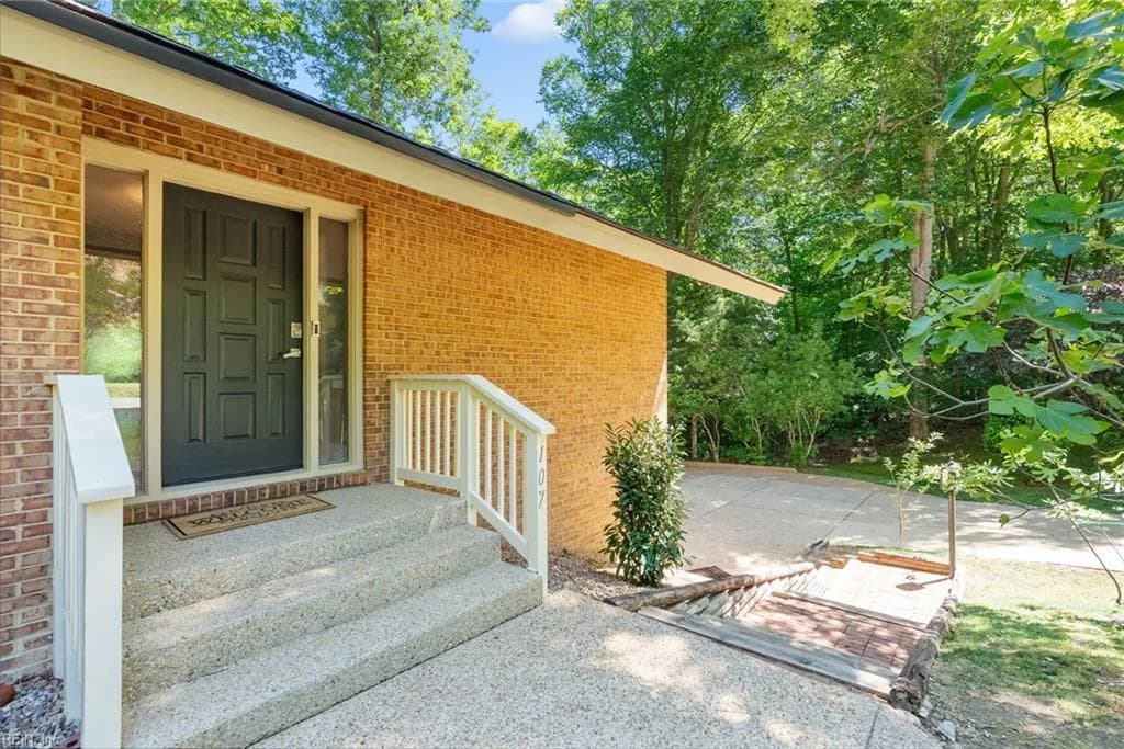 107 Archers Hope RD, WILLIAMSBURG VA 23185 - Photo 4
