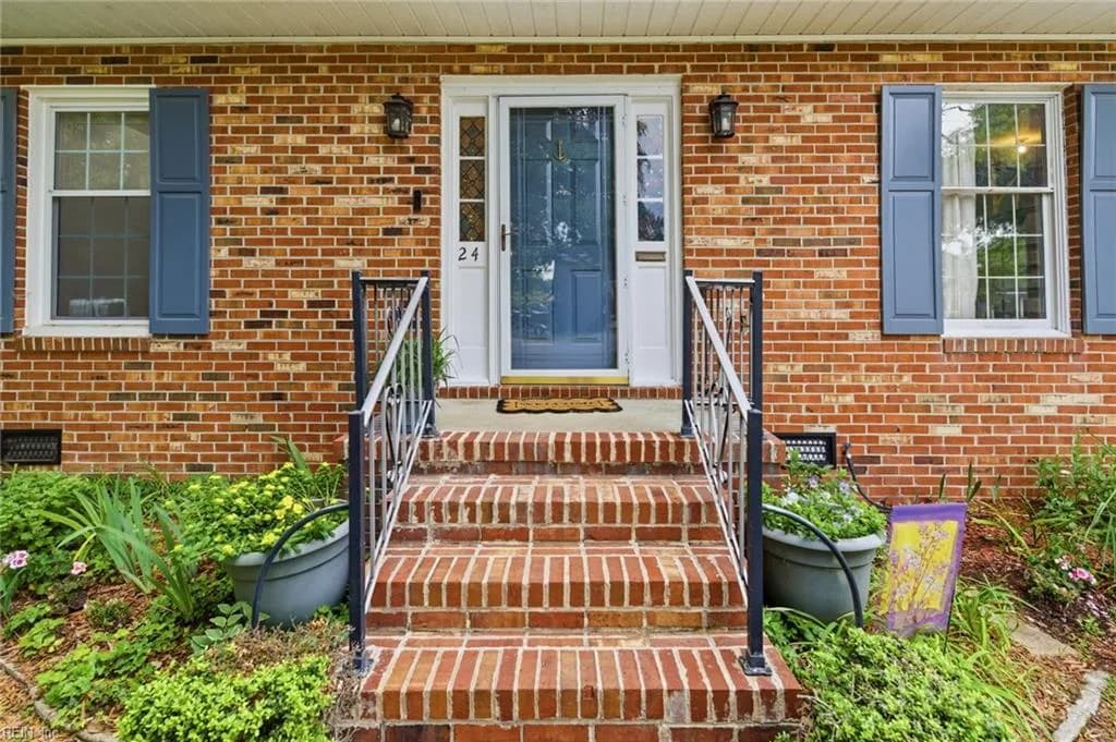 24 Ivy Home RD, HAMPTON VA 23669 - Photo 3