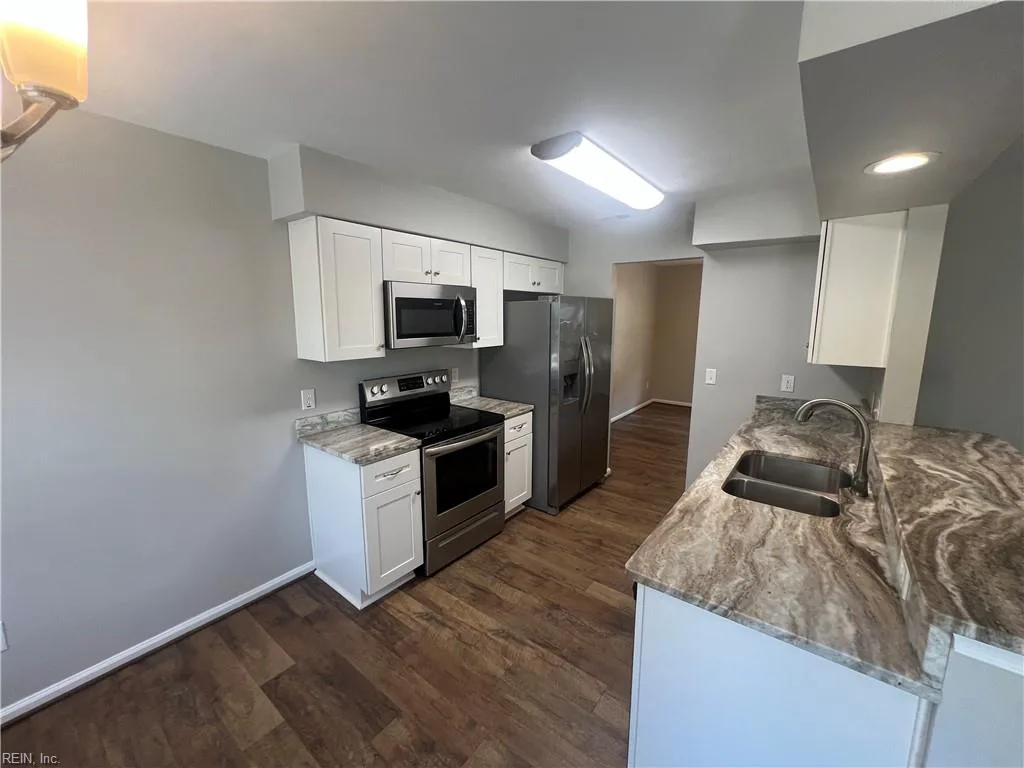 5018 Huntclub CHSE, SUFFOLK VA 23435 - Photo 4