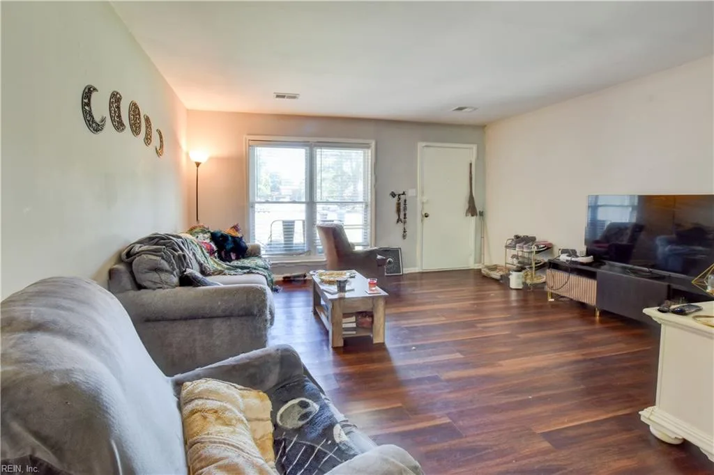 4268 Grove CT, VIRGINIABEACH VA 23462 - Photo 4