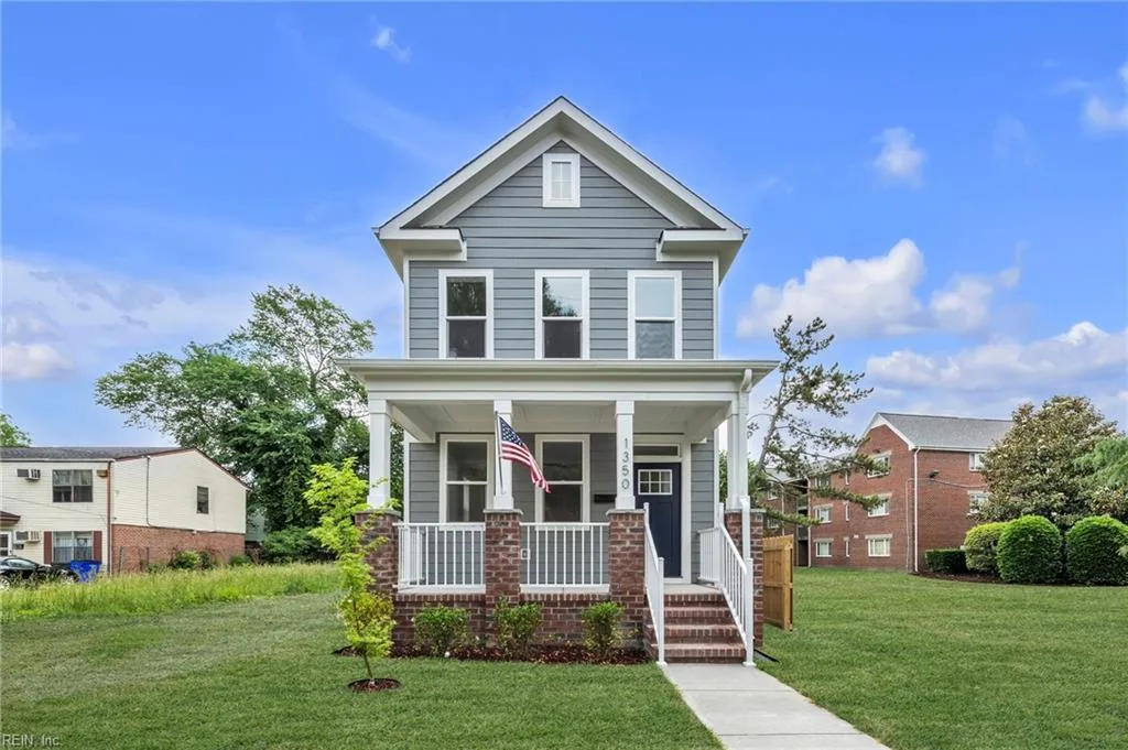 1350 Lead ST, Norfolk — 5 bed Residential, 1,900 sqft