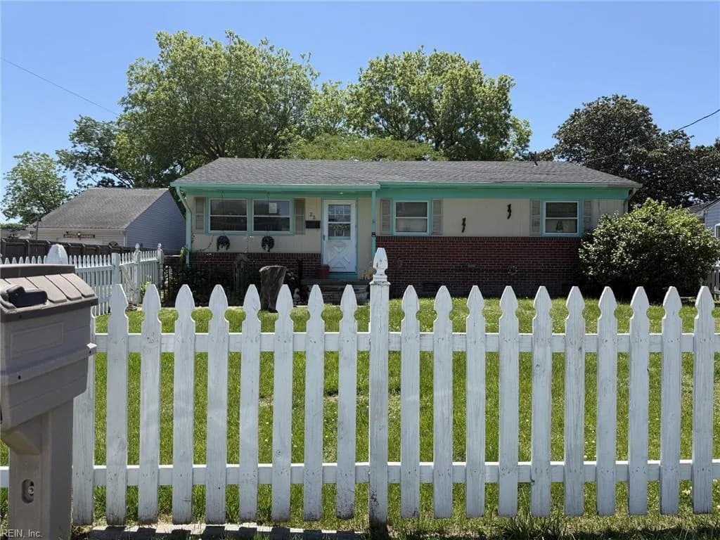 22 Kemper AVE, NEWPORTNEWS VA 23601 - Photo 4
