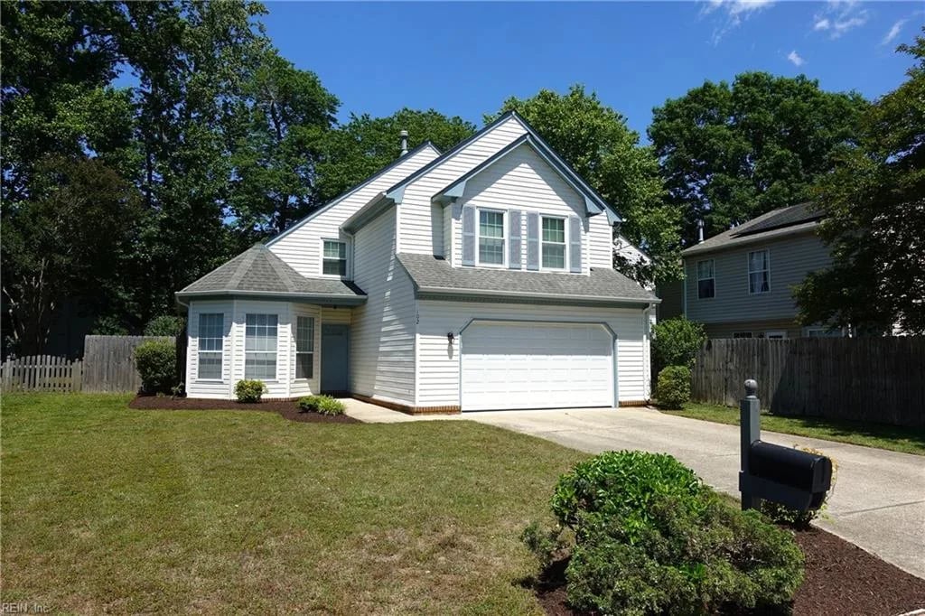 102 Crimson CT, Yorktown — 3 bed Residential, 1,776 sqft