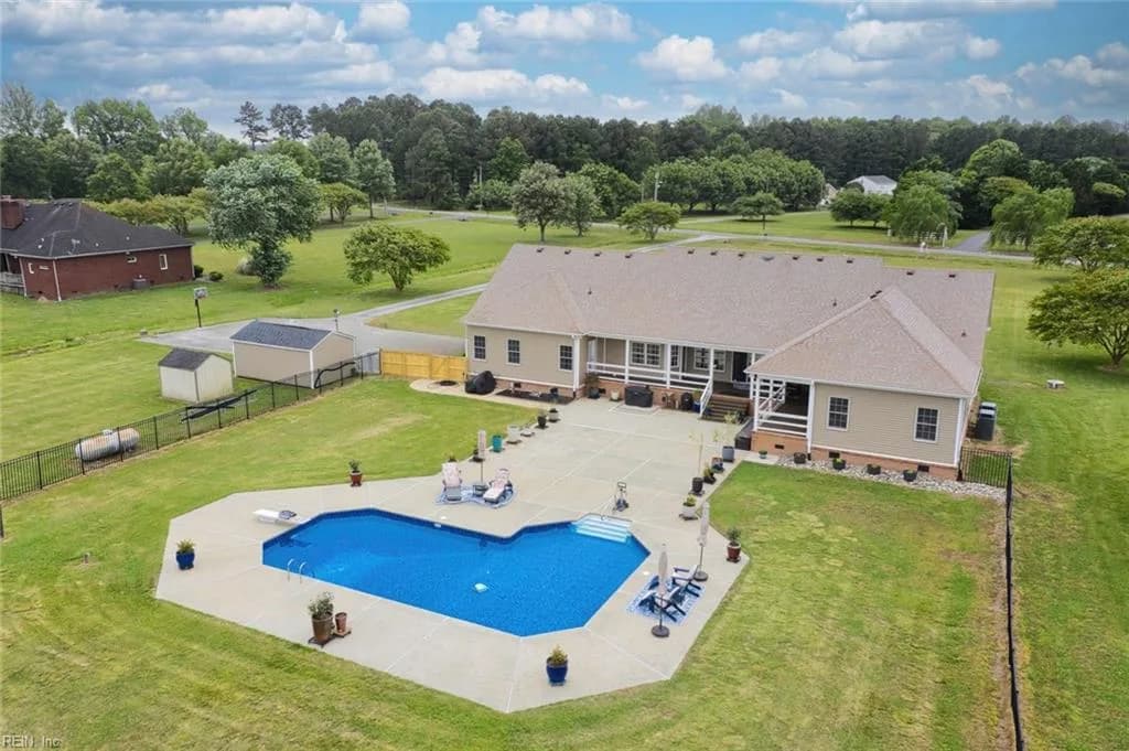 920 Beaver Dam RD, CHESAPEAKE VA 23322 - Photo 3