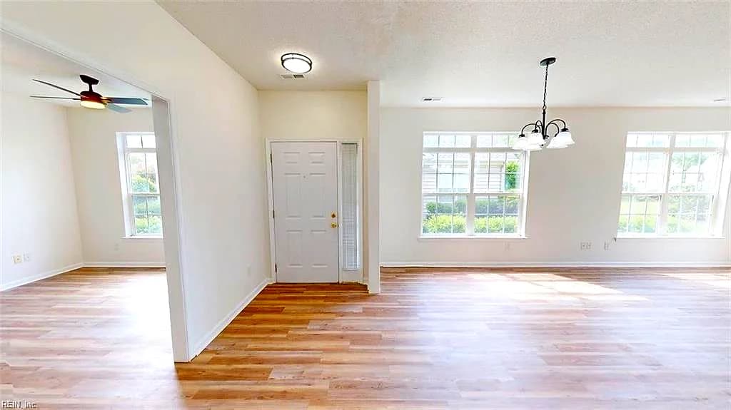 204 Melrose CT, SUFFOLK VA 23434 - Photo 4