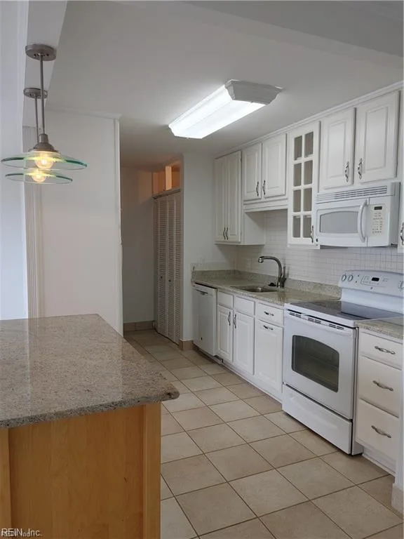 3558 Shore DR #708, VIRGINIABEACH VA 23455 - Photo 3