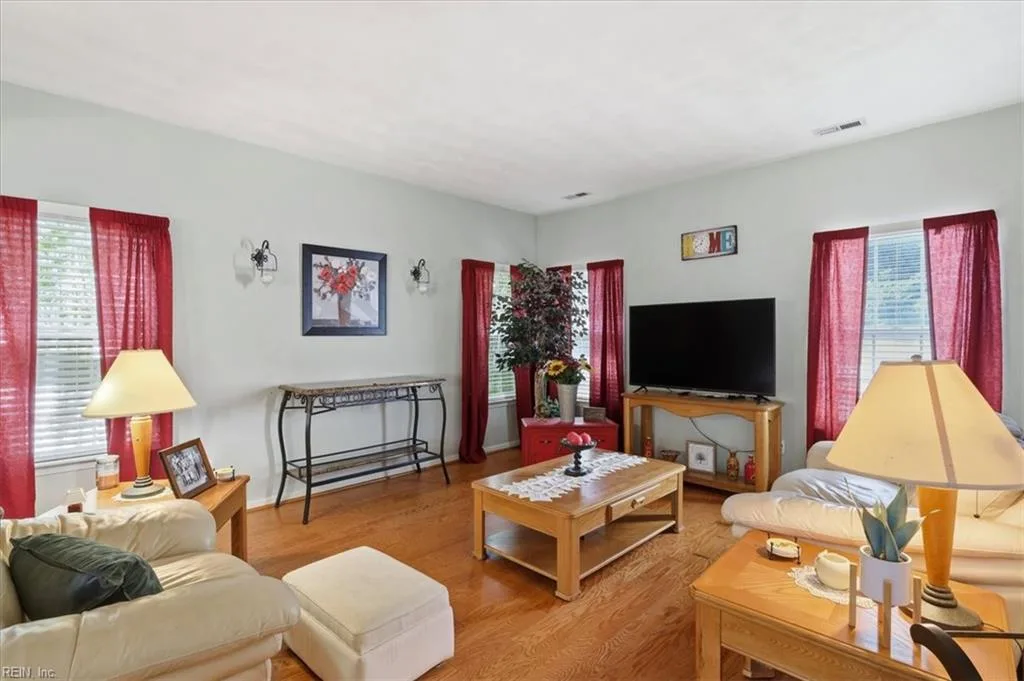 3025 Crossings DR, CHESAPEAKE VA 23321 - Photo 4