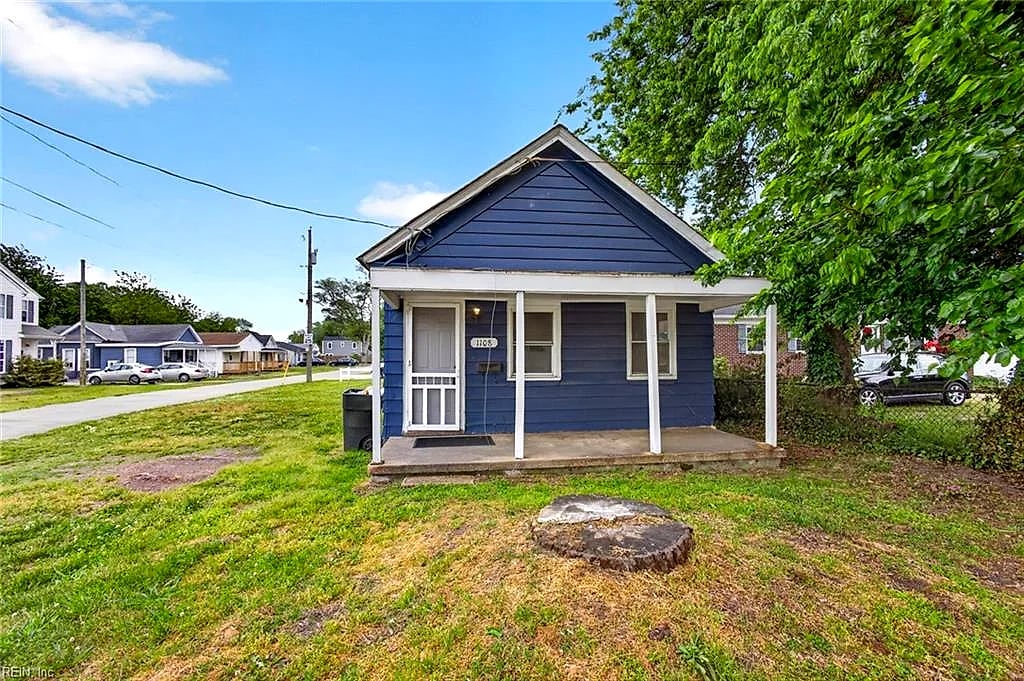 1108 N Mallory ST, Hampton — 2 bed Residential, 828 sqft