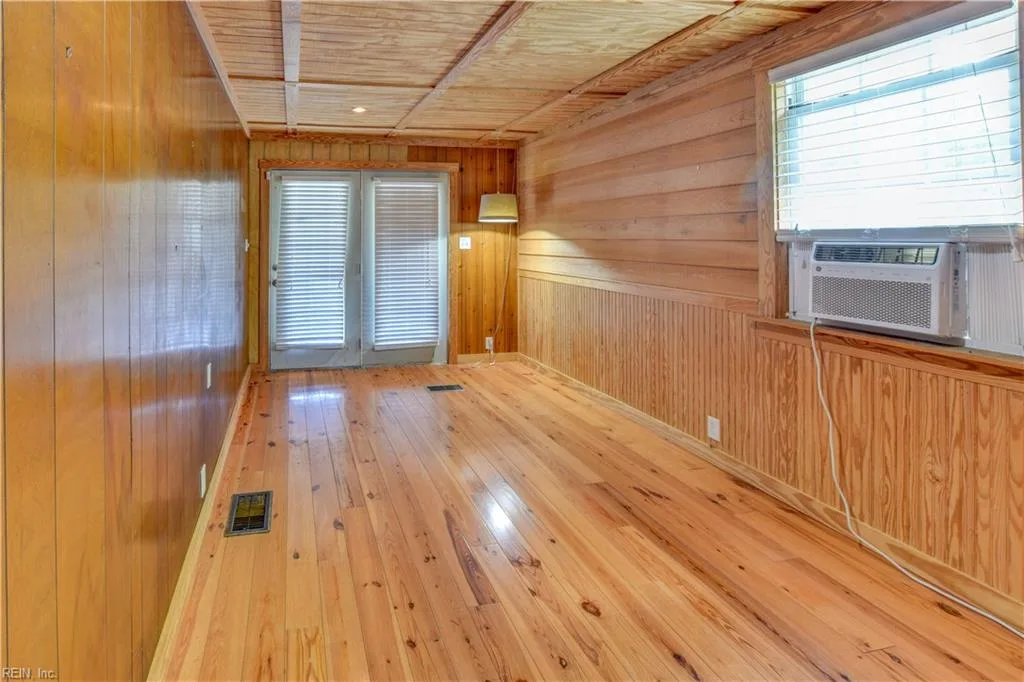 507 W Ocean View AVE, NORFOLK VA 23503 - Photo 4