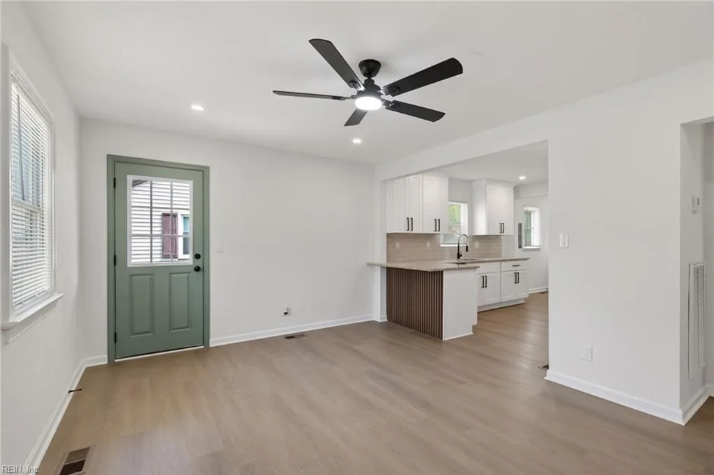 907 Albert AVE, NORFOLK VA 23513 - Photo 5