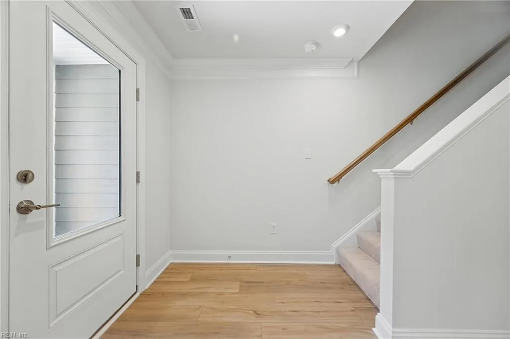109 Bracewell LN, YORKTOWN VA 23692 - Photo 5
