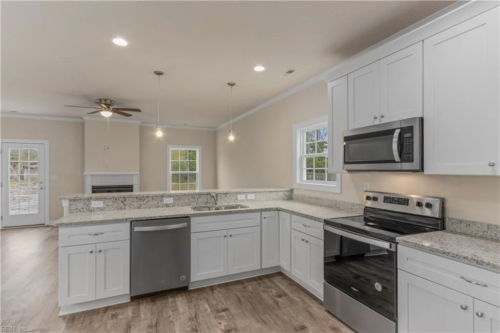 6309 Freeman AVE, SUFFOLK VA 23435 - Photo 3