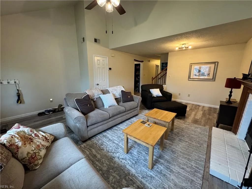 2561 Elon DR, VIRGINIABEACH VA 23454 - Photo 3