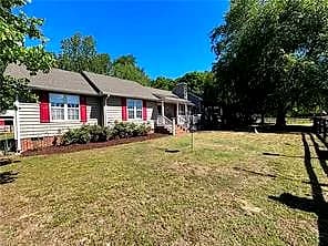 420 Point Anne DR, HARTFIELD VA 23071 - Main photo