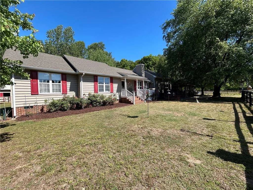 420 Point Anne DR, HARTFIELD VA 23071 - Photo 2