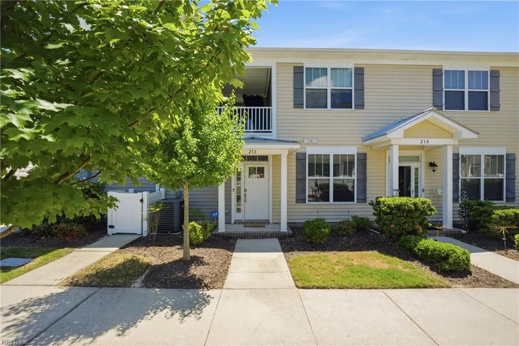 212 Fishers CT, HAMPTON VA 23666