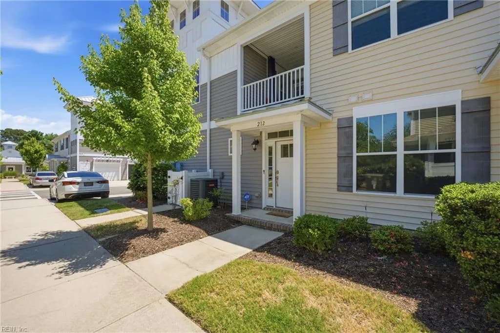 212 Fishers CT, HAMPTON VA 23666 - Photo 3