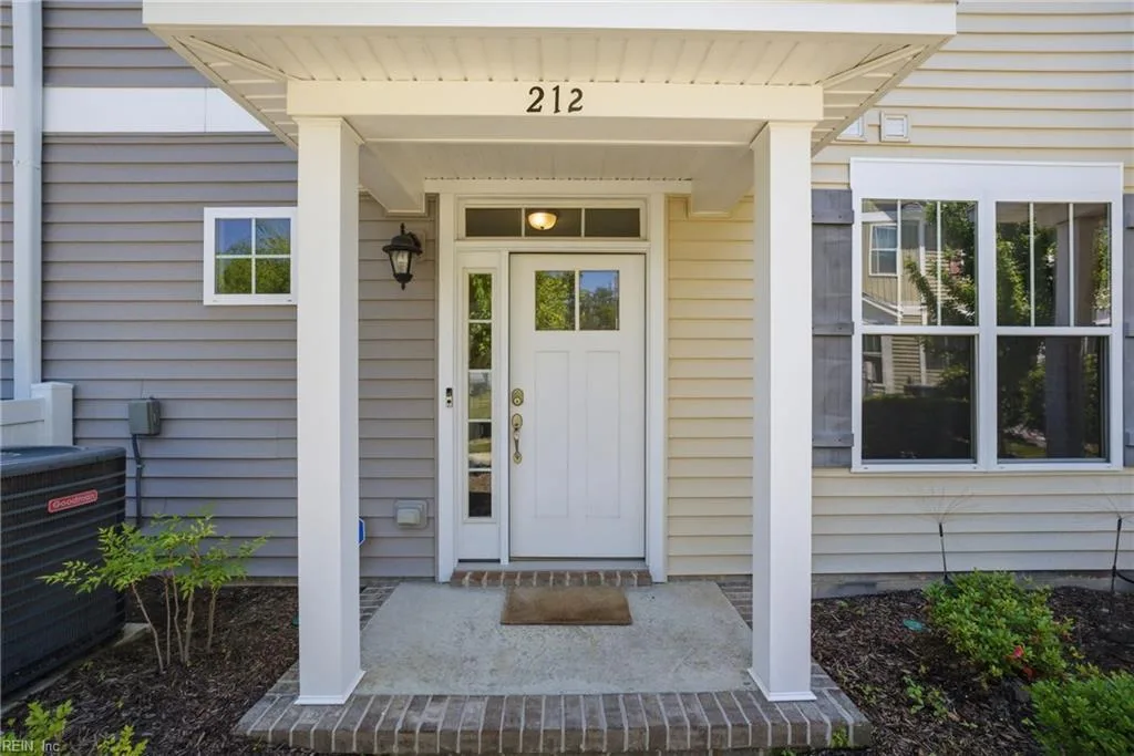 212 Fishers CT, HAMPTON VA 23666 - Photo 4
