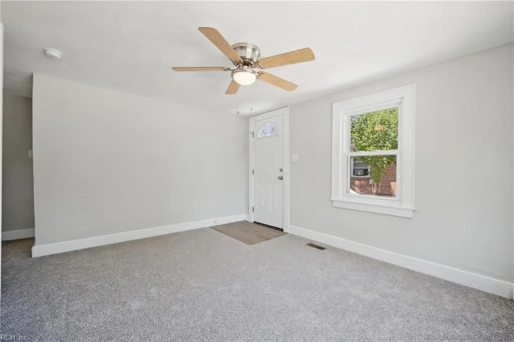 2220 CAMDEN AVE, PORTSMOUTH VA 23704 - Photo 4