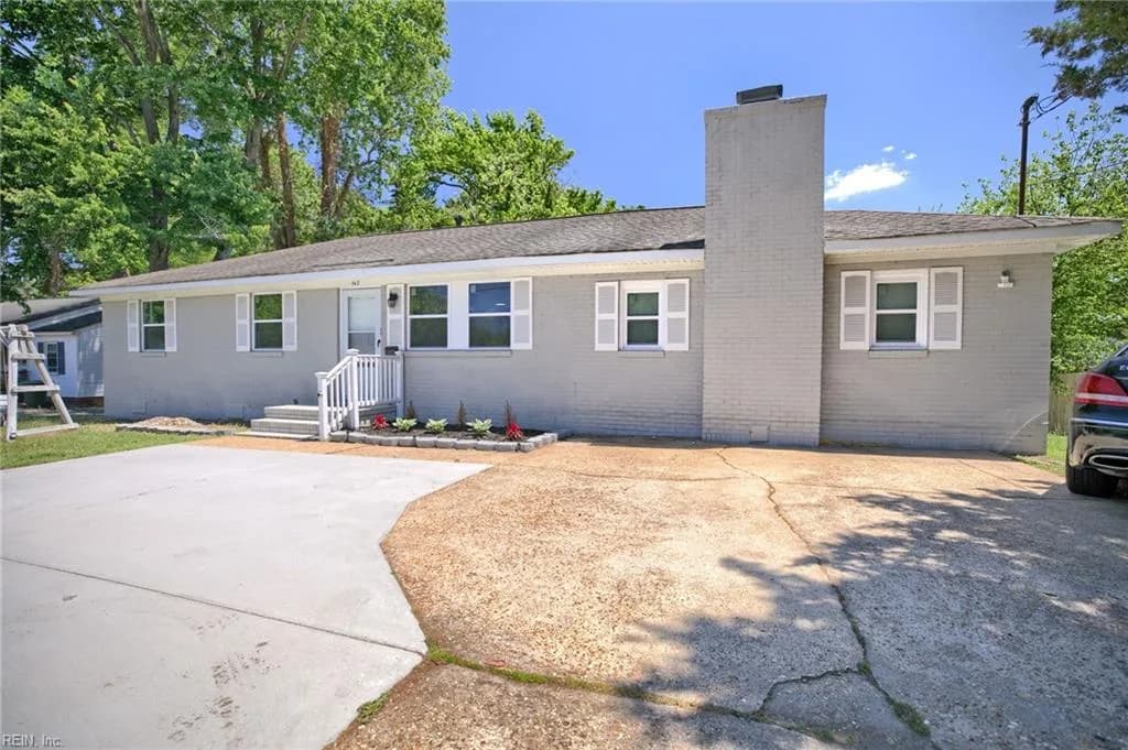 742 Harpersville RD, NEWPORTNEWS VA 23601 - Photo 3