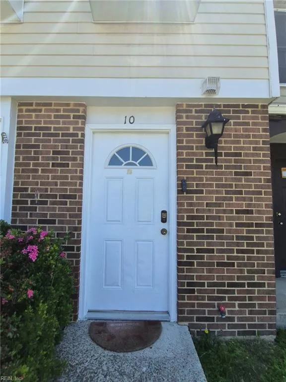 10 Christine CT, HAMPTON VA 23666 - Photo 3