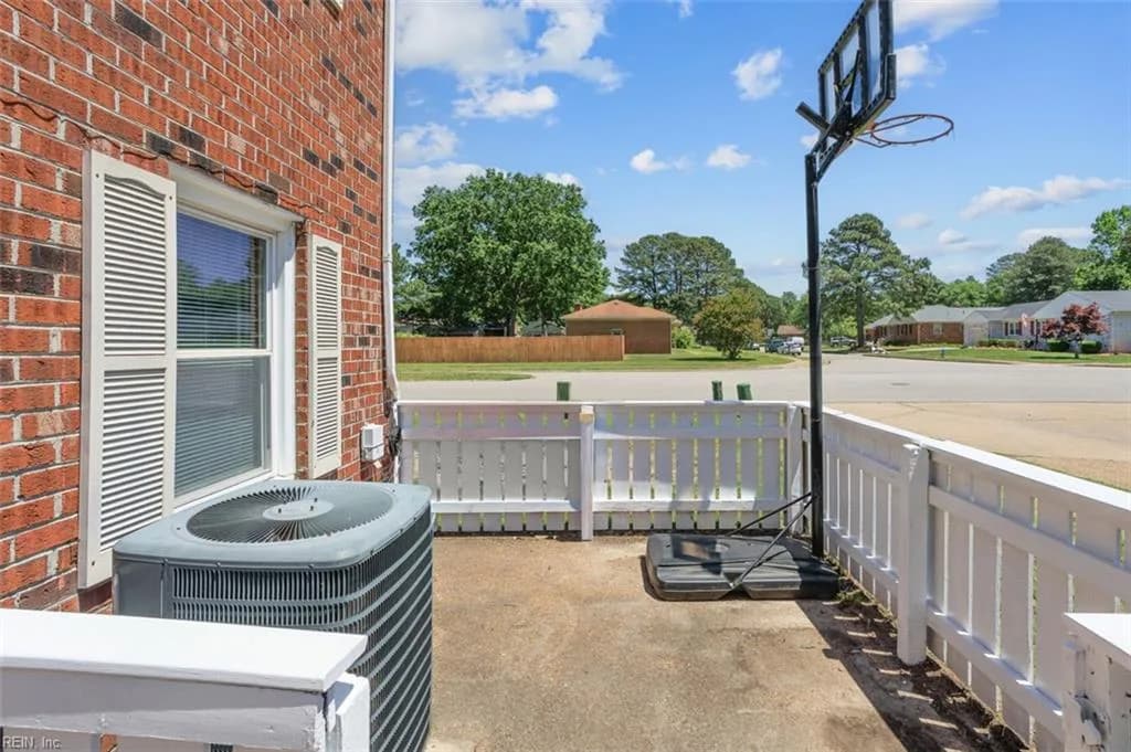 4300 Midhurst LN, CHESAPEAKE VA 23321 - Photo 4