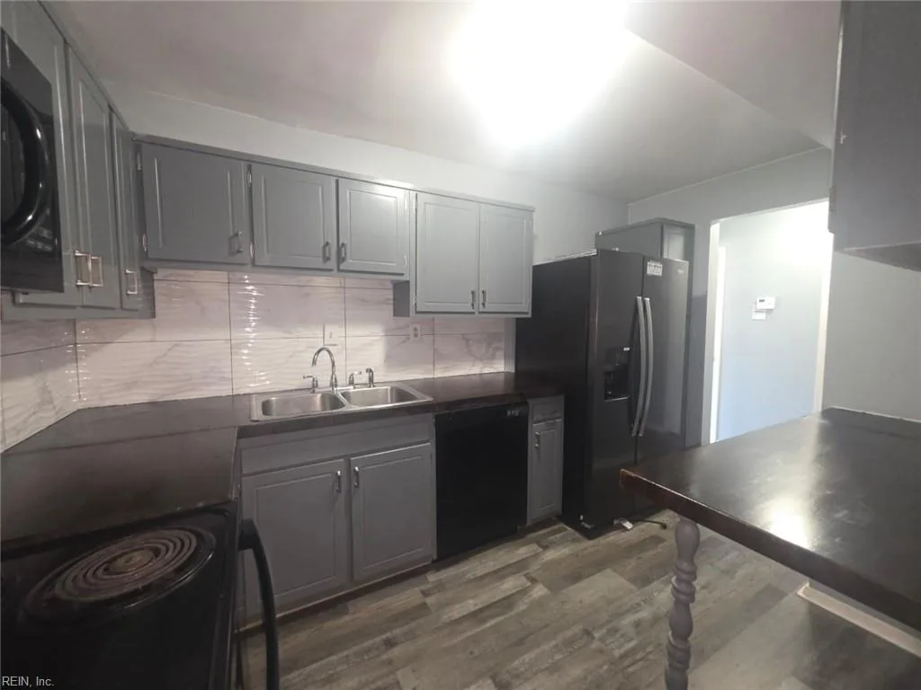 6575 Stoney PT N, NORFOLK VA 23502 - Photo 5