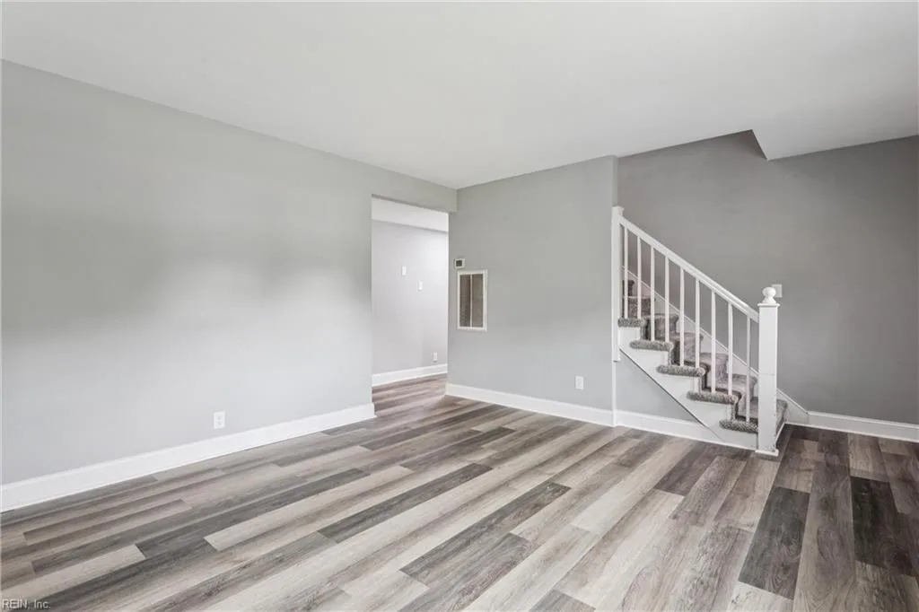 8272 Fernwood DR, NORFOLK VA 23518 - Photo 5