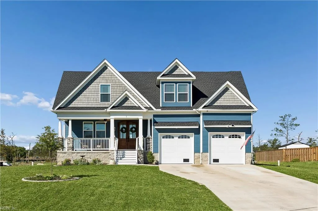 1 Dove Point TRL, POQUOSON VA 23662