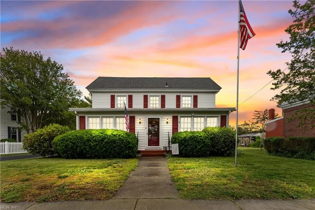 21 Main ST, WACHAPREAGUE VA 23480 - Photo 2